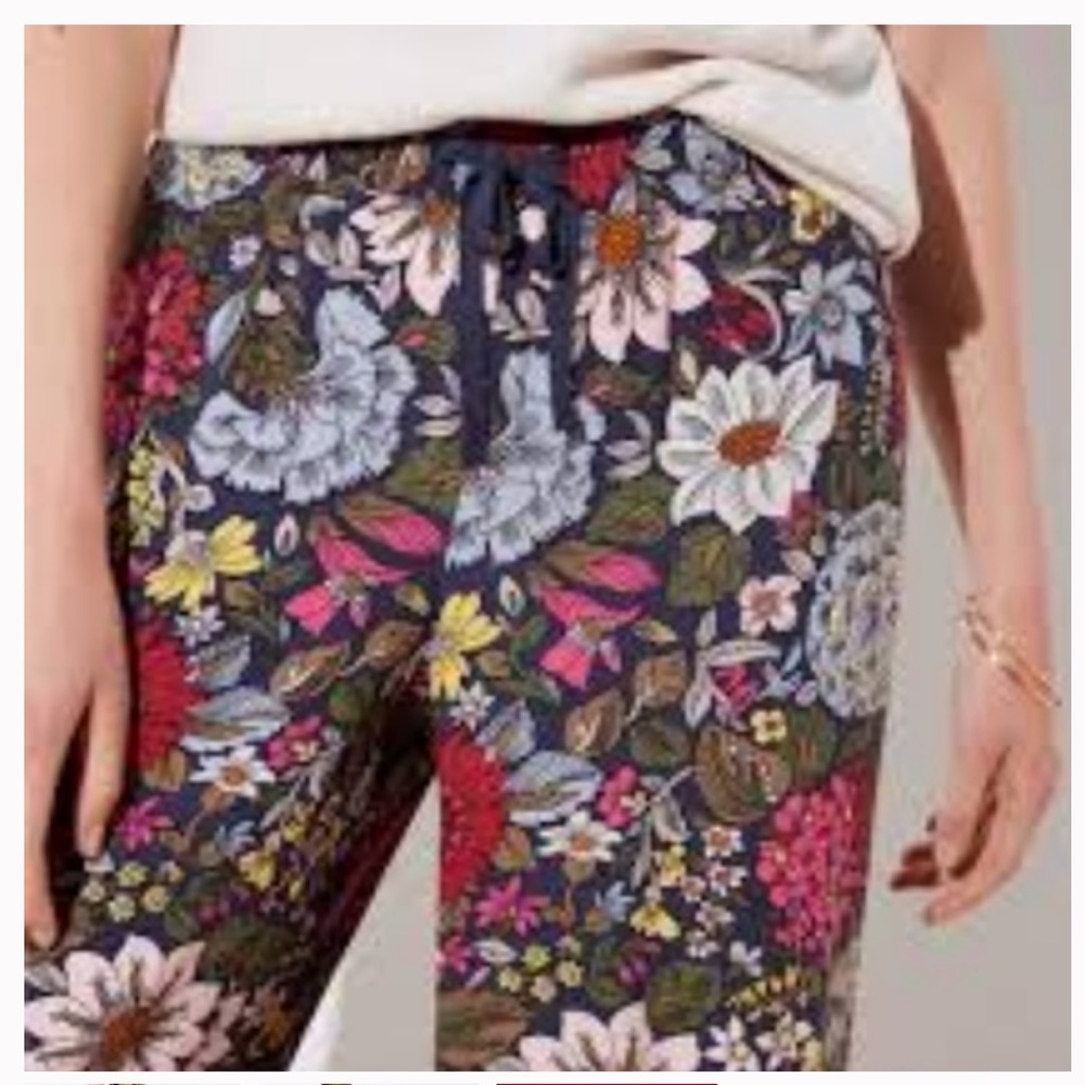 Loft Hydrangea Garden Fluid Drawstring Pants. - image 3